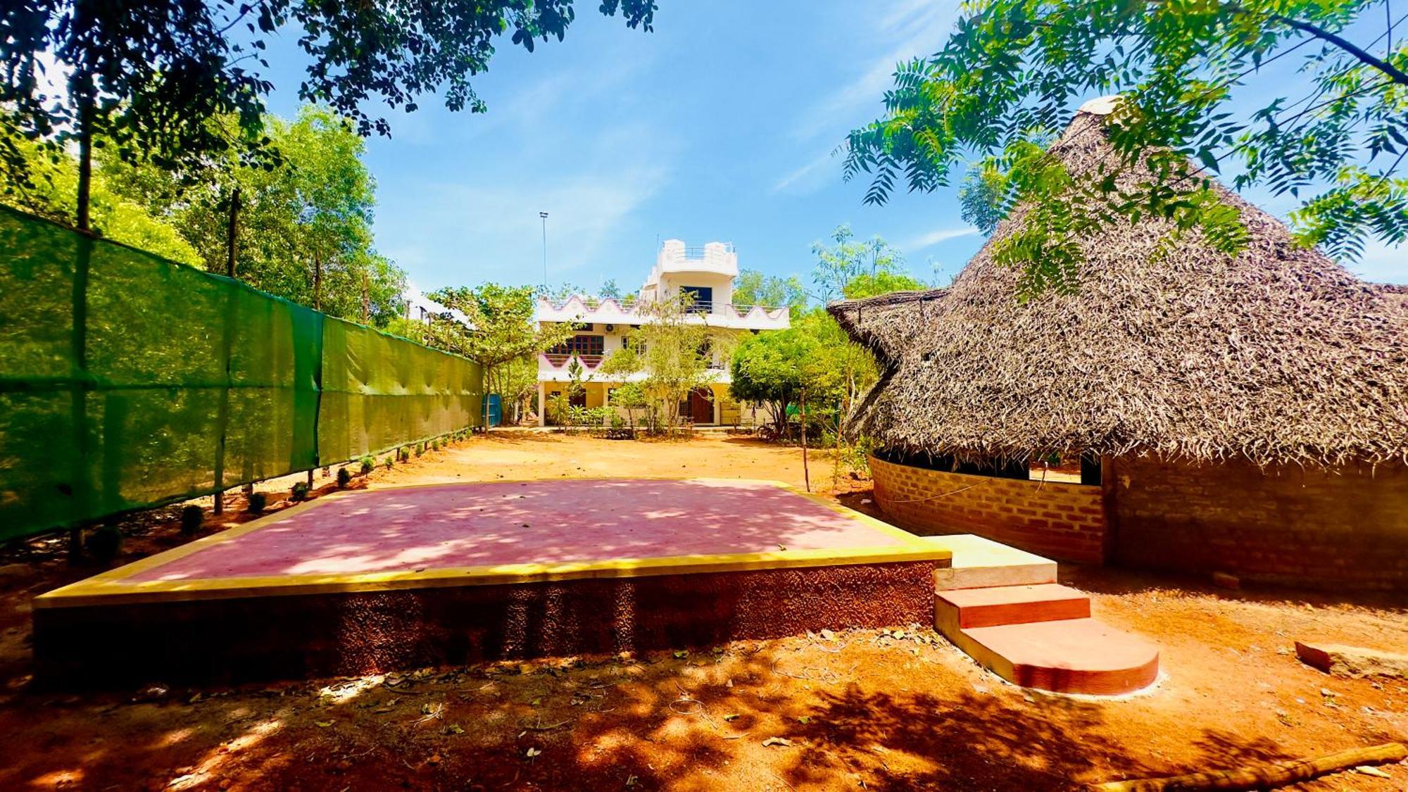 Lotus Garden Guest House Auroville Exterior photo