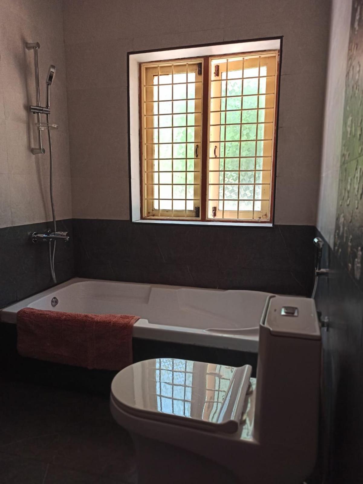 Lotus Garden Guest House Auroville Exterior photo